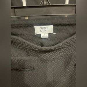 Crown & Ivy Black Diamond Pattern Top